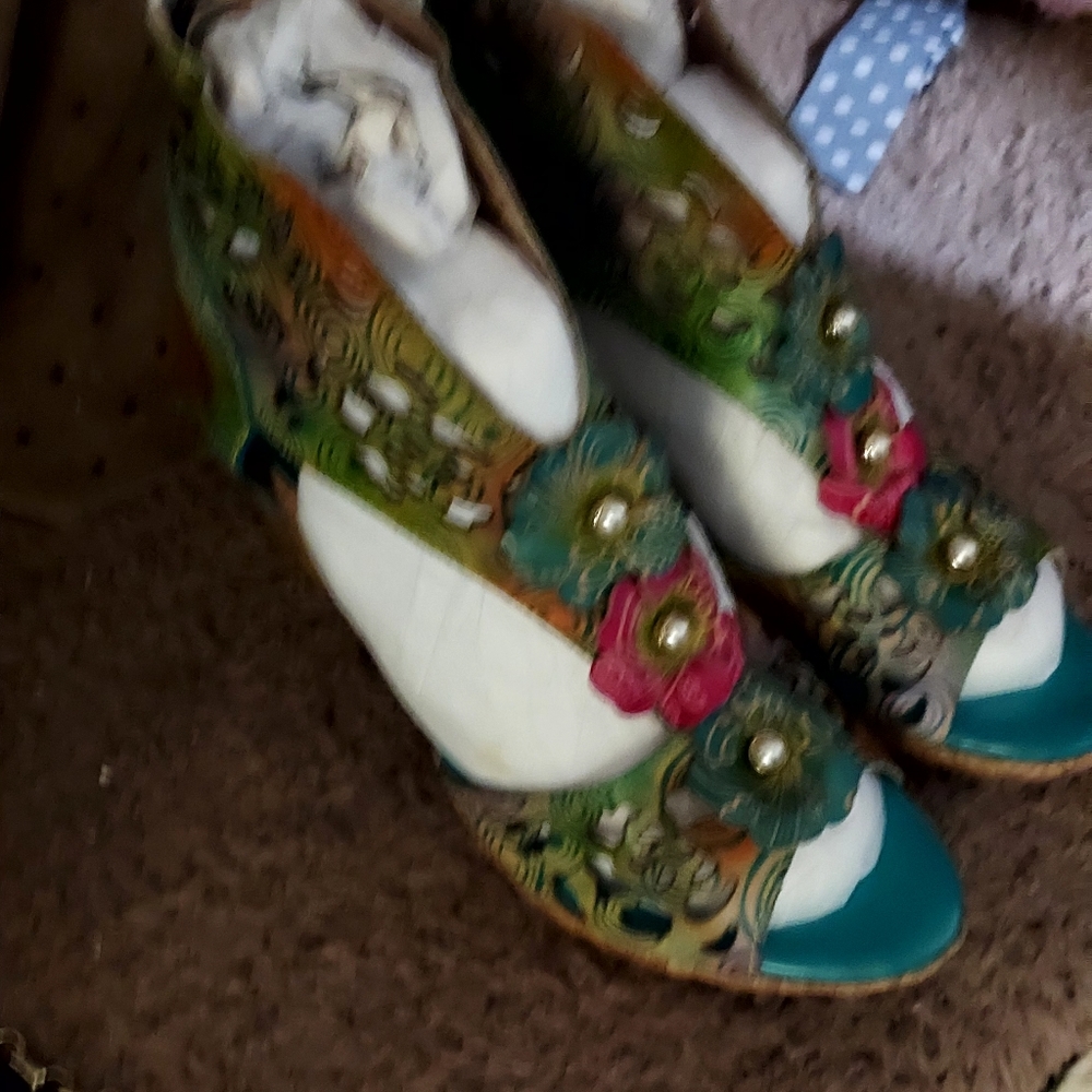 SuperLady Star Printed Leather Handmade Sandals